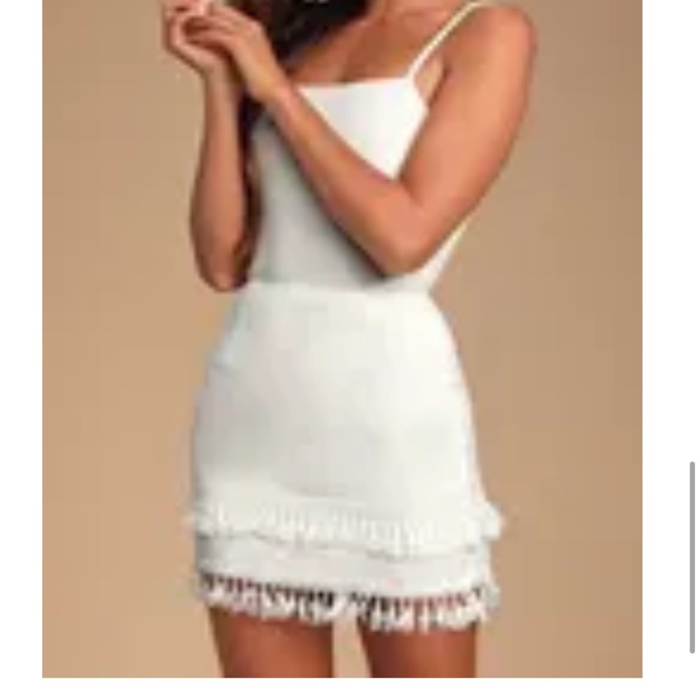 Lulu’s white fringe skirt